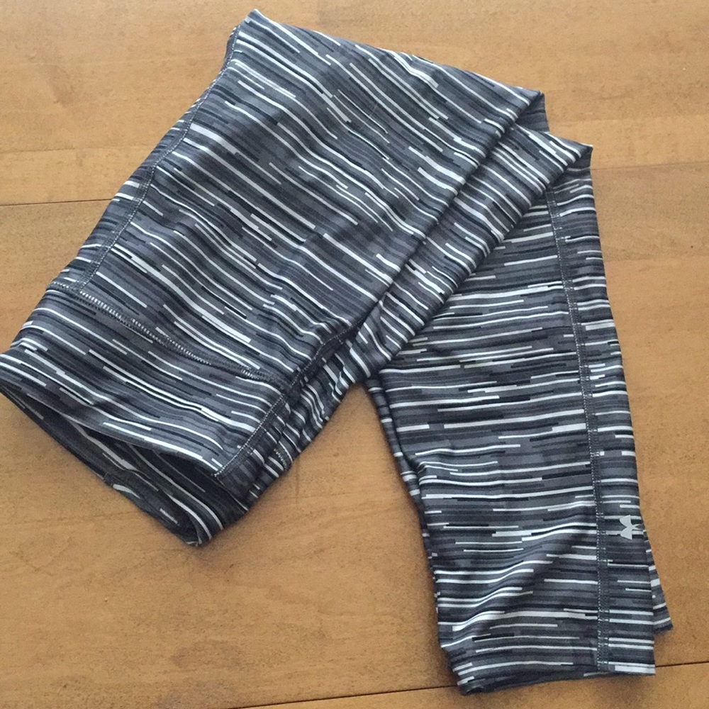 Under Armour compression Capri leggings